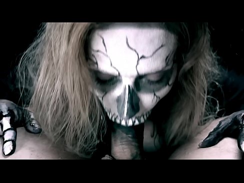 ❤️ Demoon meisie suig haan met haar swart mond en sluk cum. ☑ Superseks by porn af.sex78.ru ❌️